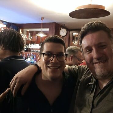 Warm-up party s lidmi z rumového světa